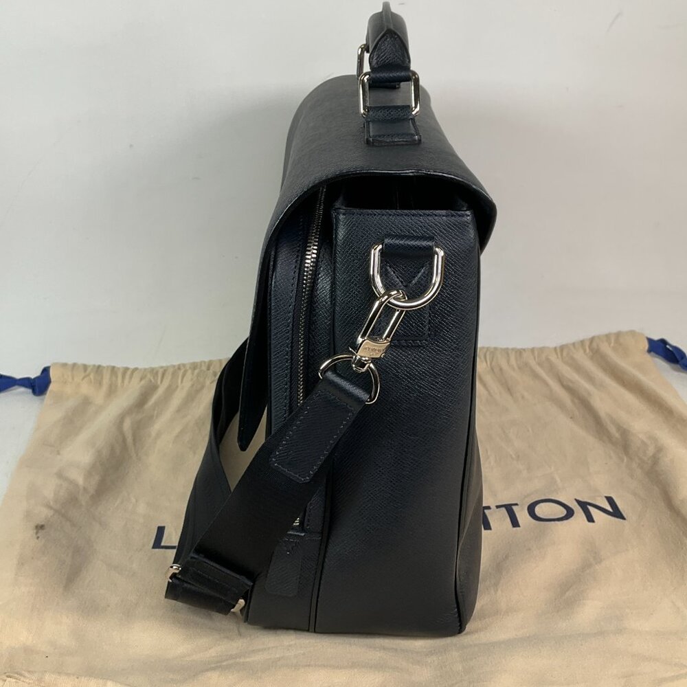 Louis Vuitton Taiga Leather Vassili GM Briefcase Shoulder Business Bag Dark Blue - Picture 5 of 16